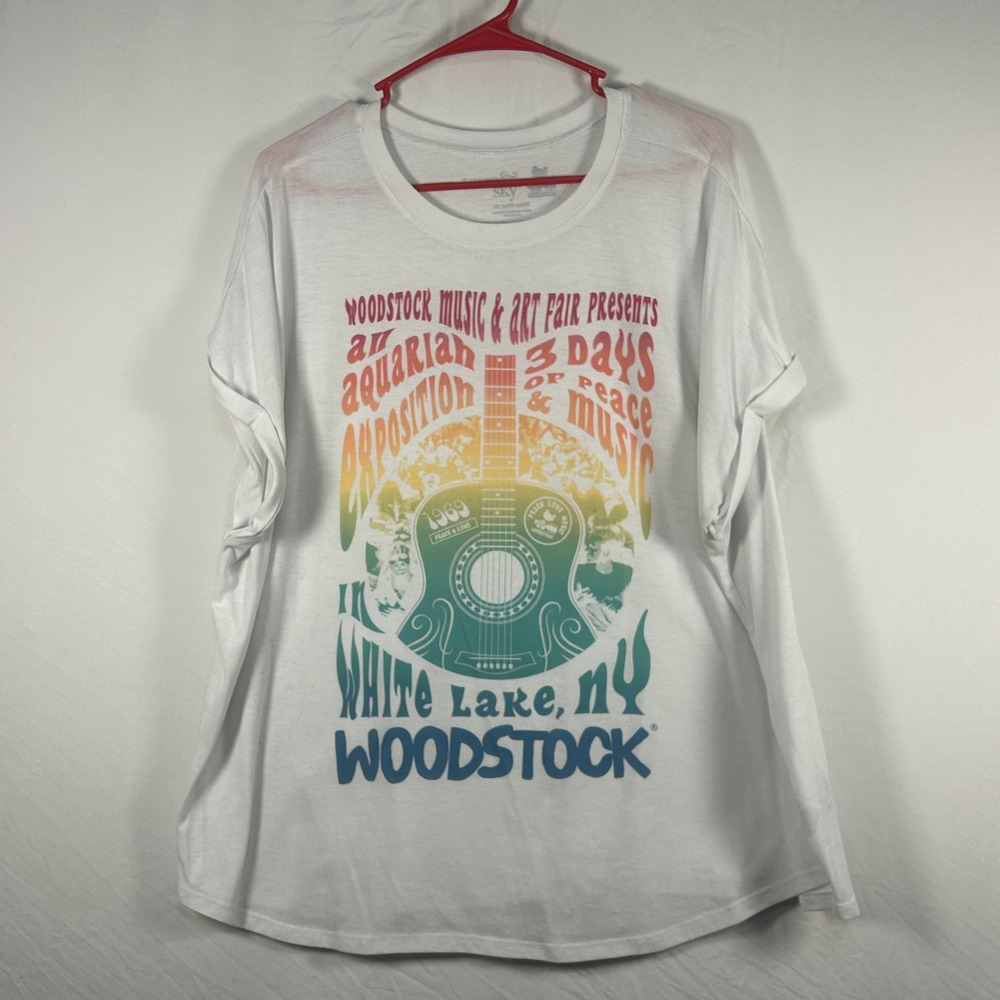 Terra & Sky Woodstock Graphic Tee Womens 2X White Rainbow Guitar Music Festival